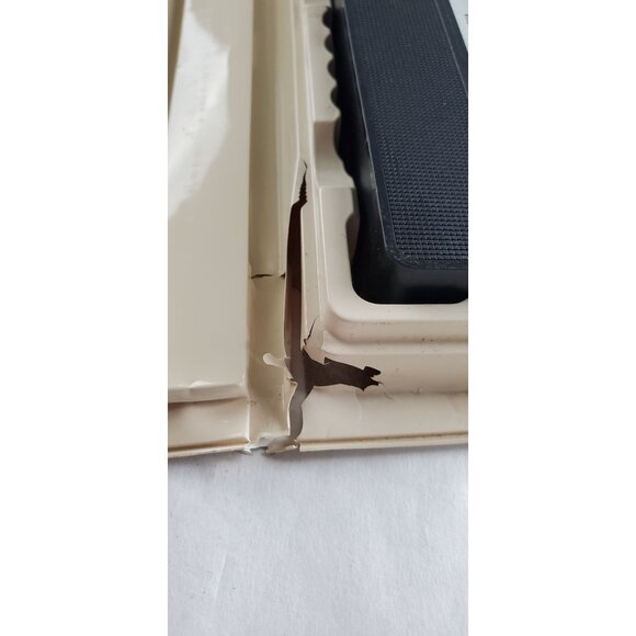 Vintage Balto VHS Tape 1995 - Universal Studios - Clamshell - Picture 11 of 11